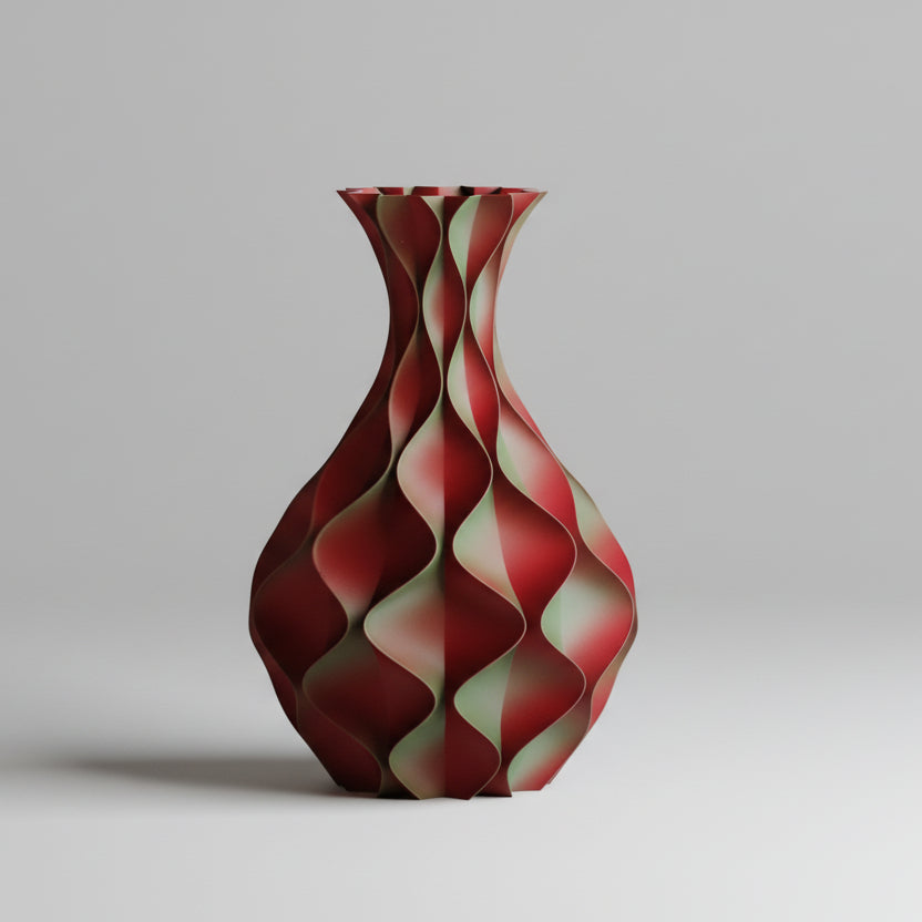 Schelp vaas in zwart, rood en groen matte kleuren – slanke 3D-geprinte designvaas met golvend schelppatroon en kleurverloop van Studio VormVezel