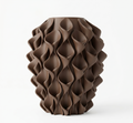 Coral vaas in lichtbruin – 3D-geprint designobject met golvend coralpatroon
